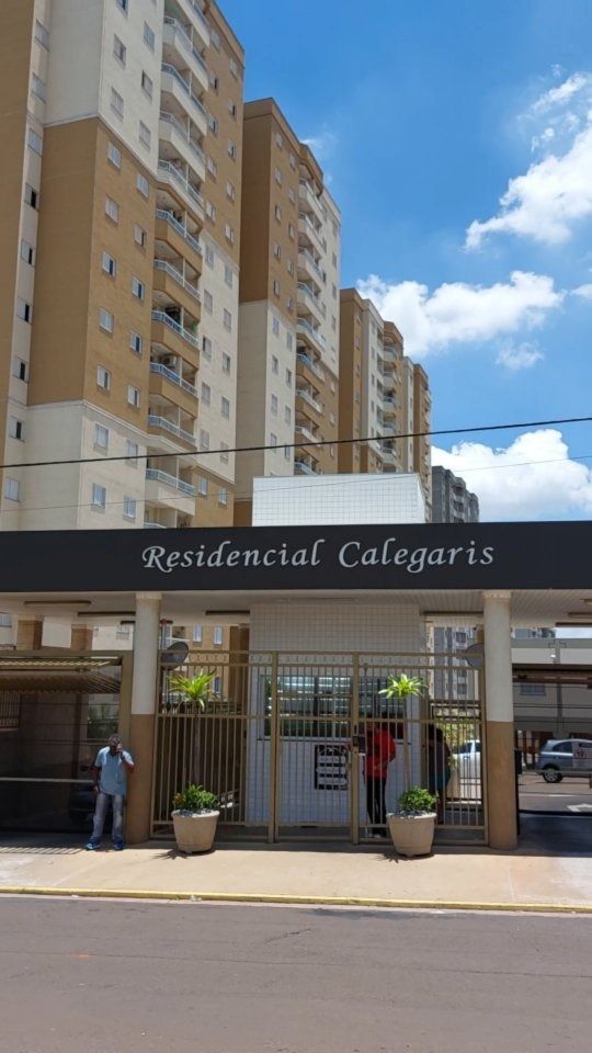 Equipe em acesso por corda